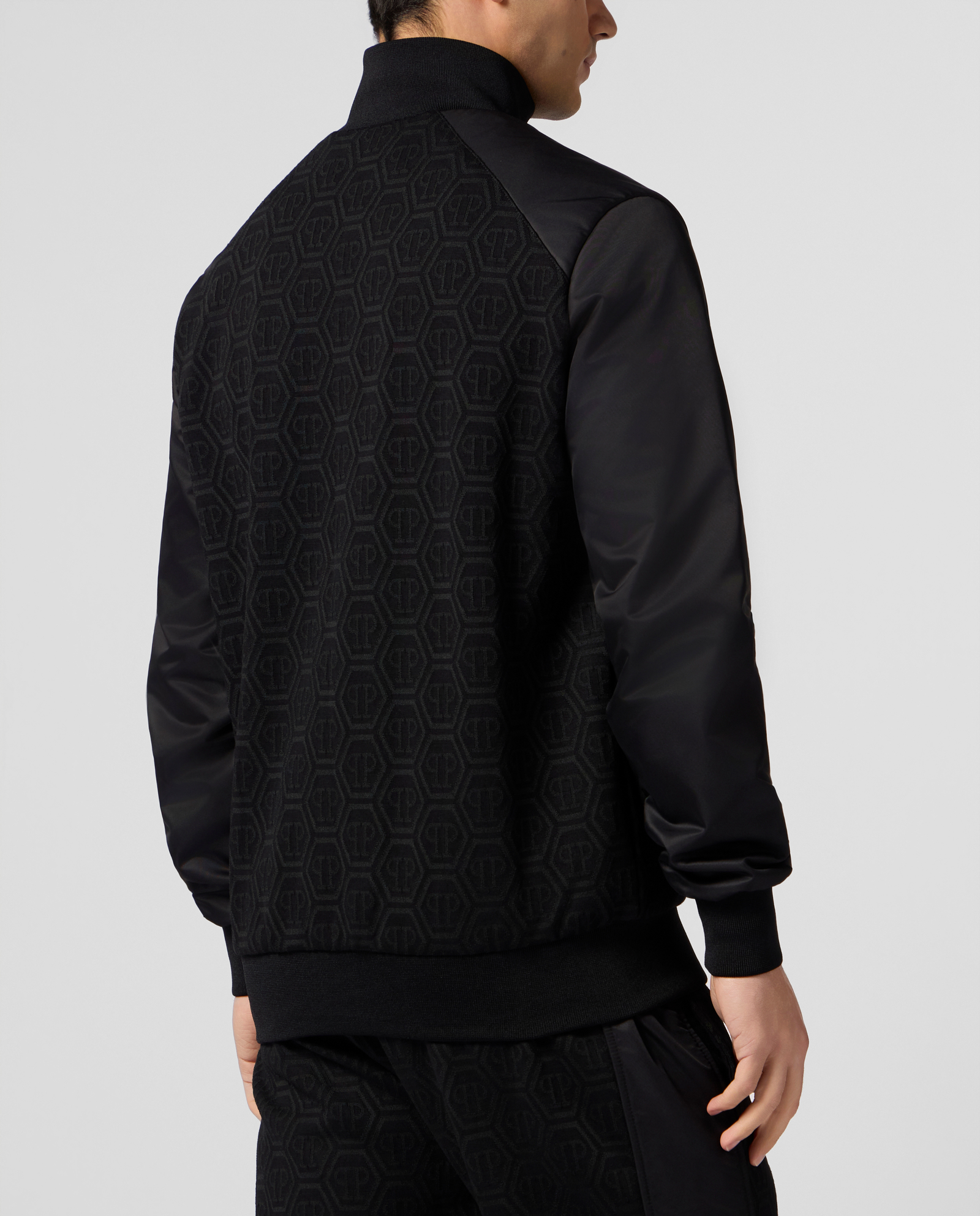 Czarna bluza w monogram - Image #2