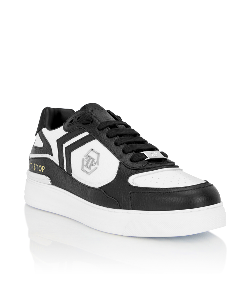 Biało-czarne sneakersy Pit-$top