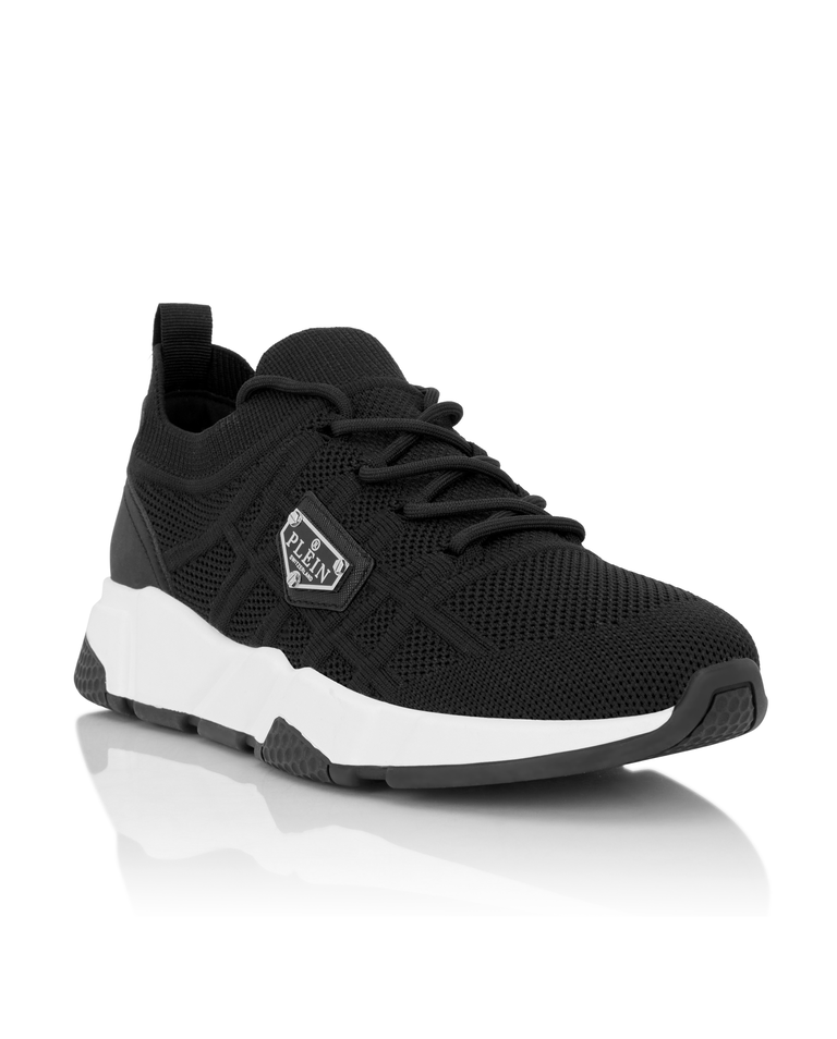 Czarne sneakersy Triangle