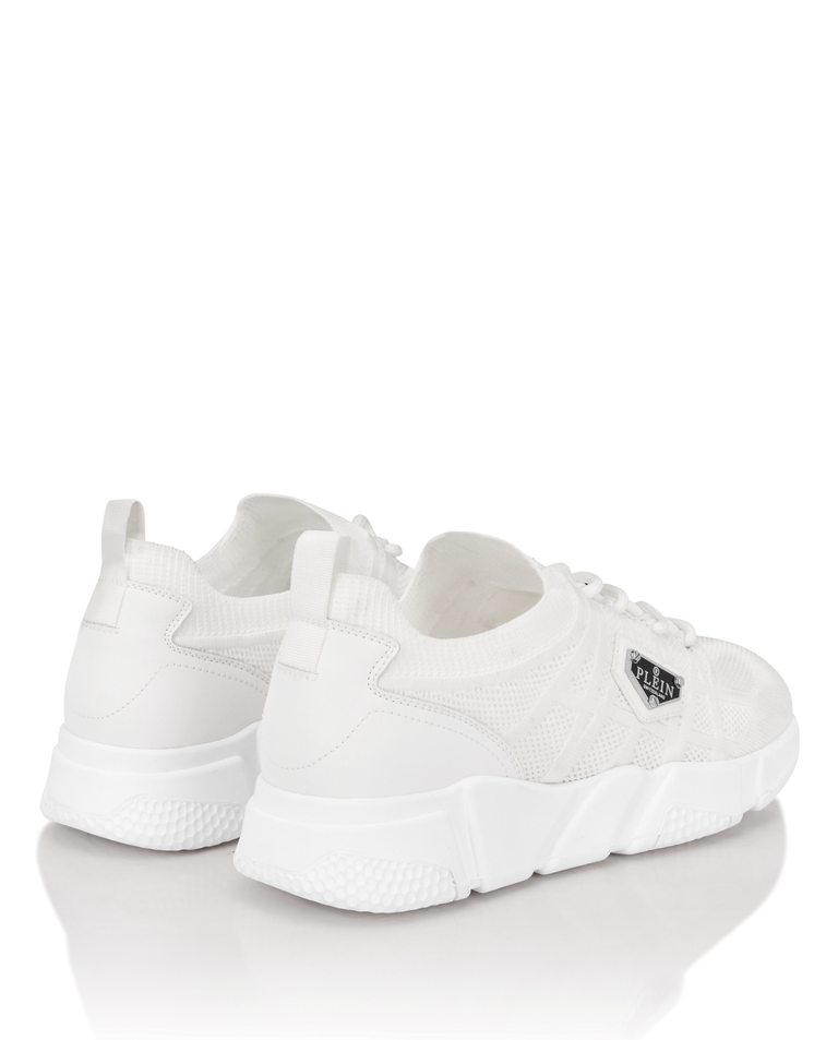 Białe sneakersy Triangle - Image #3