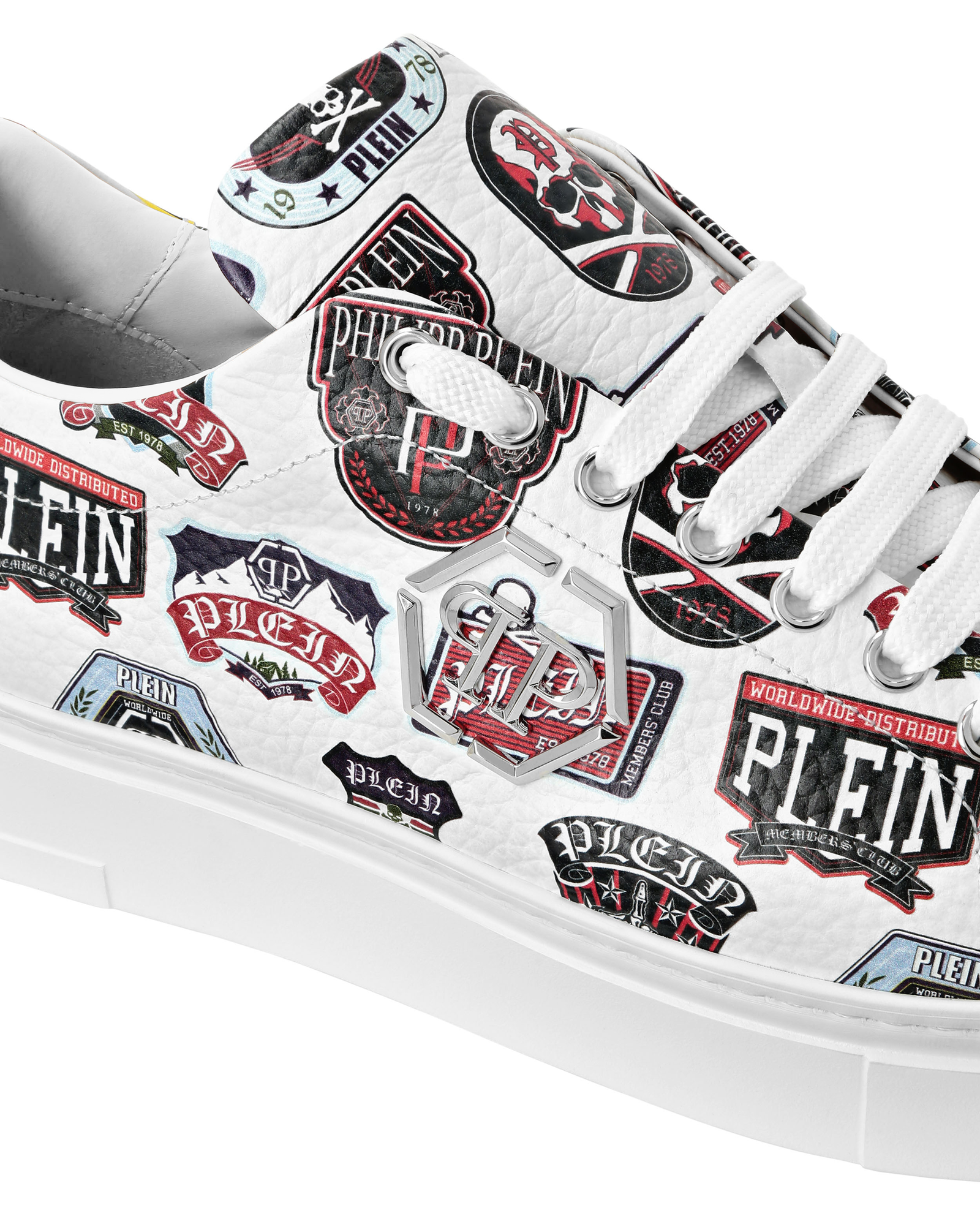 Białe sneakersy z naszywkami Carson - Image #3