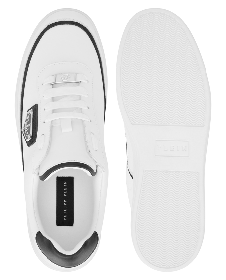 Białe sneakersy Triangle - Image #6