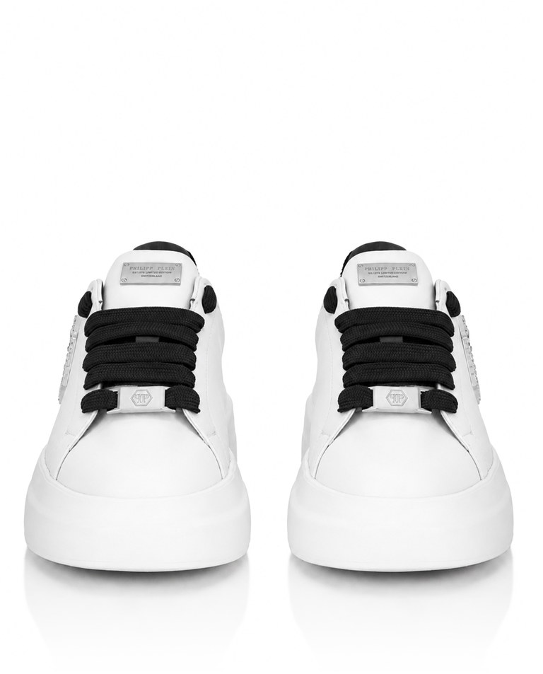 Białe sneakersy z czarnymi detalami Megastar Strass - Image #4