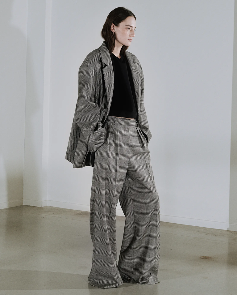 Szara marynarka oversize w kratę Anouk