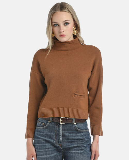 Brązowy sweter Conducente