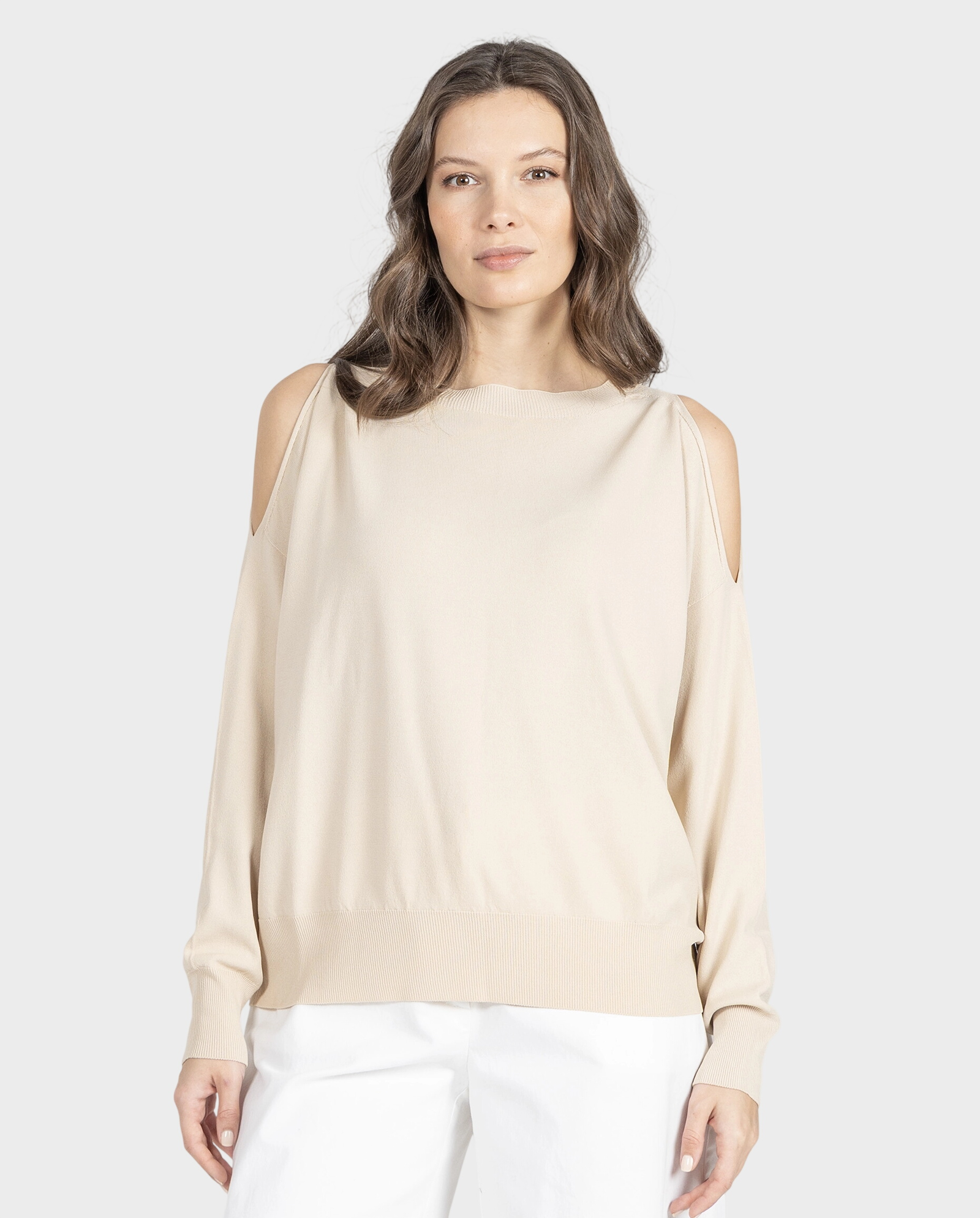 Beżowy sweter z wycięciami na rękawach - Image #0