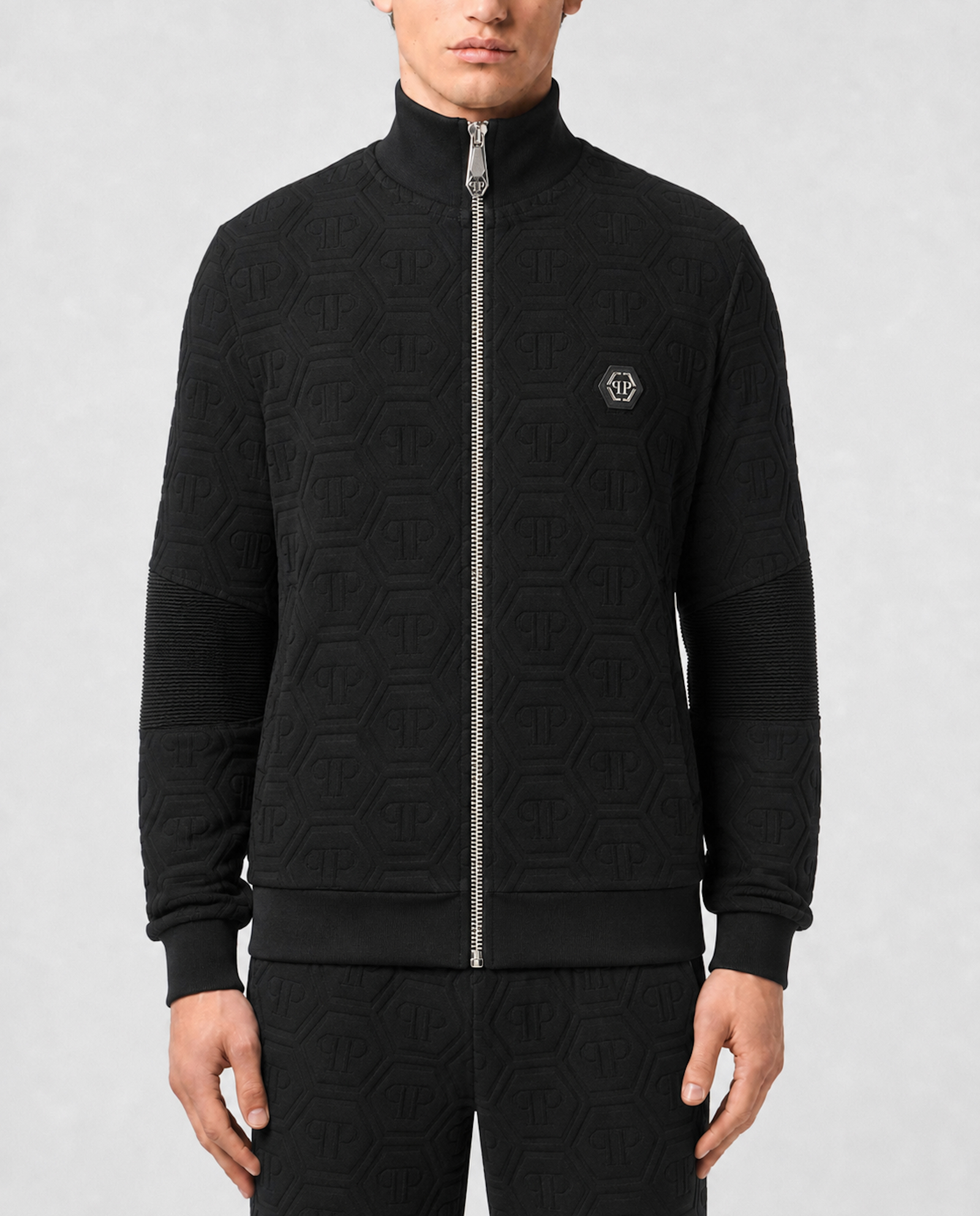 Czarna bluza z monogramem - Image #1