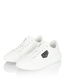 Białe sneakersy Iconic - Image #2
