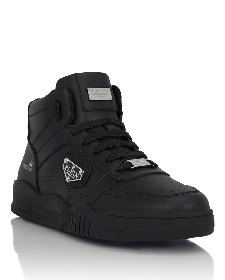 Czarne sneakersy za kostkę