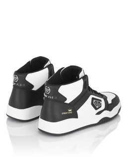 Biało-czarne sneakersy za kostkę - Image #4