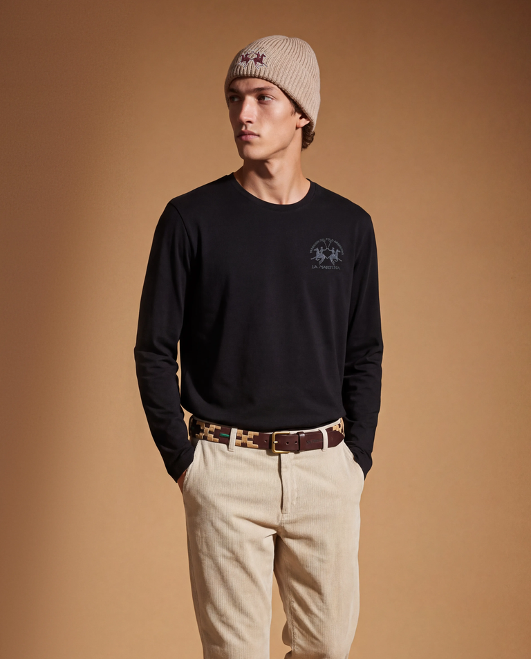 Czarny longsleeve z haftem