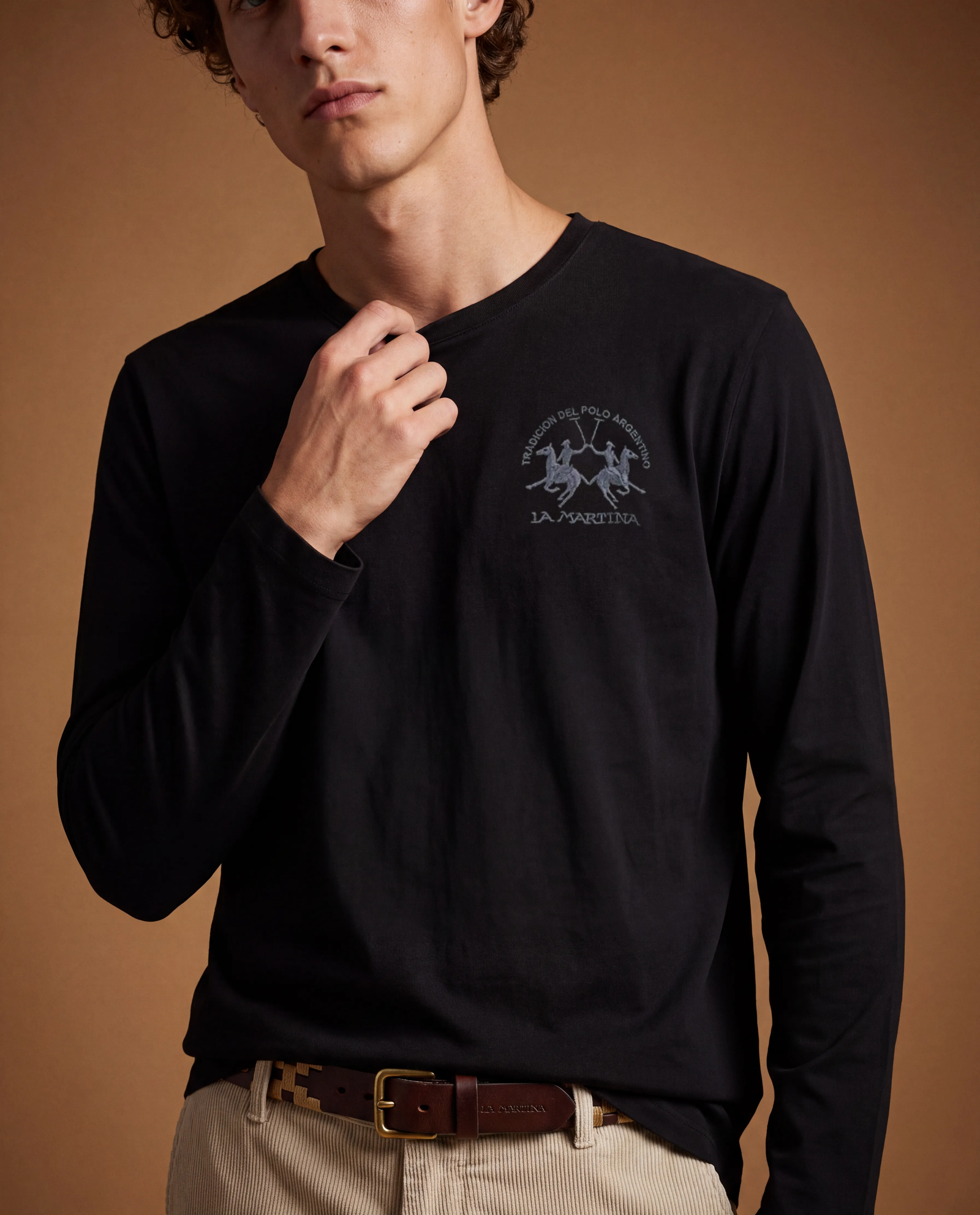 Czarny longsleeve z haftem - Image #4