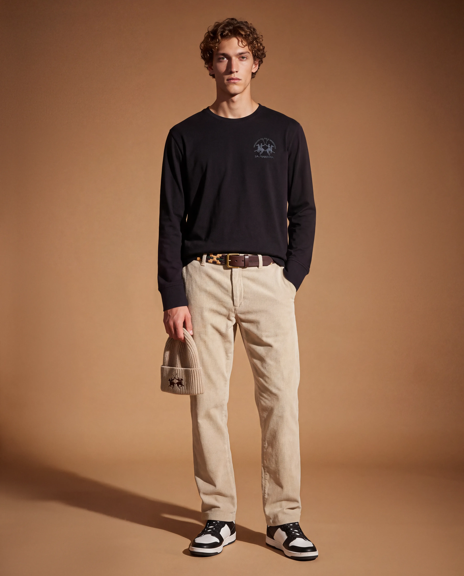 Czarny longsleeve z haftem - Image #3