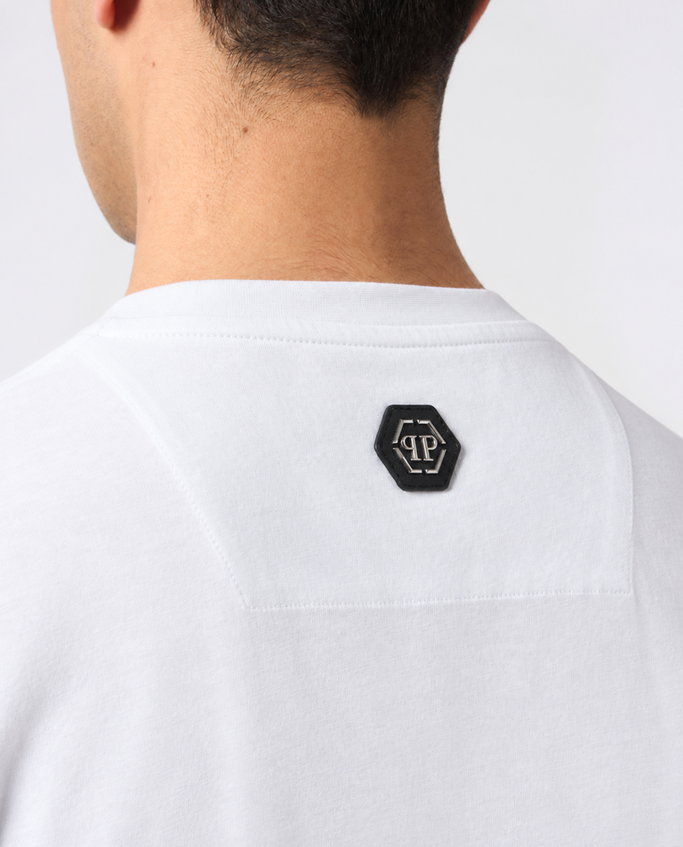 Biały T-shirt z haftowanym logo Hexagon - Image #4