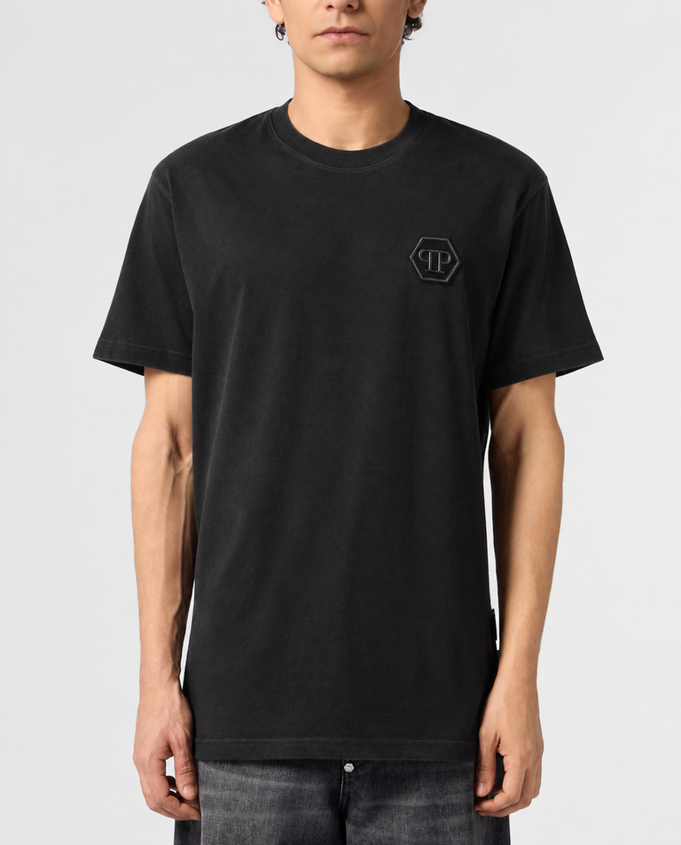Czarny T-shirt z haftowanym logo Hexagon