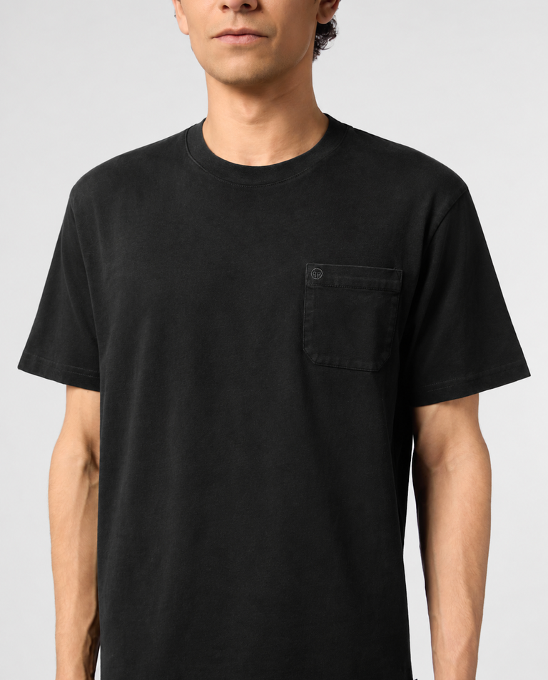 Czarny bawełniany T-shirt z kieszenią - Image #3