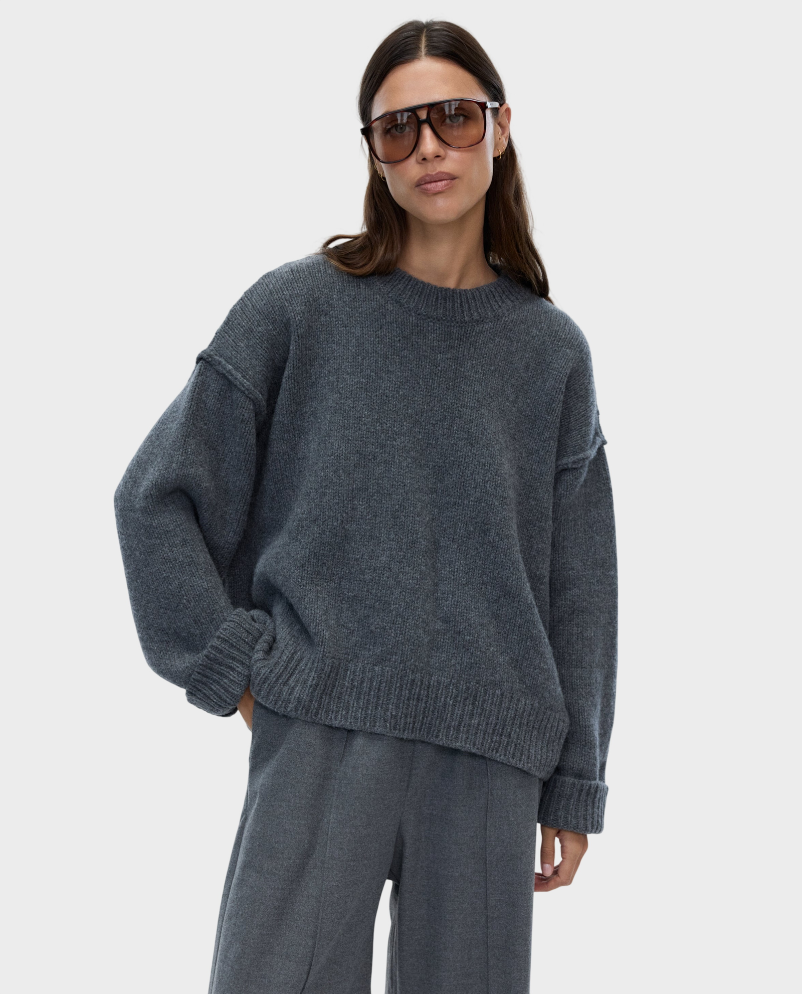 Szary wełniany sweter oversize Emma - Image #1