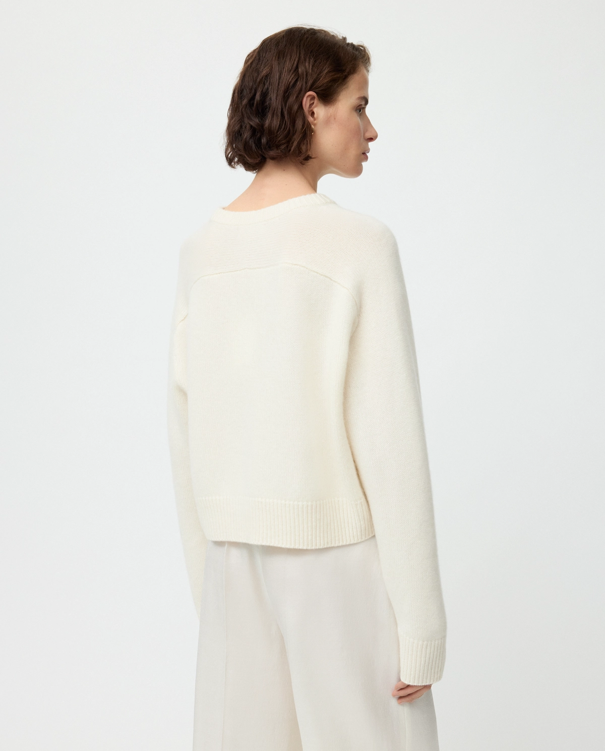 Kremowy kaszmirowy sweter crop - Image #3