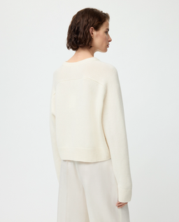 Kremowy kaszmirowy sweter crop - Image #3