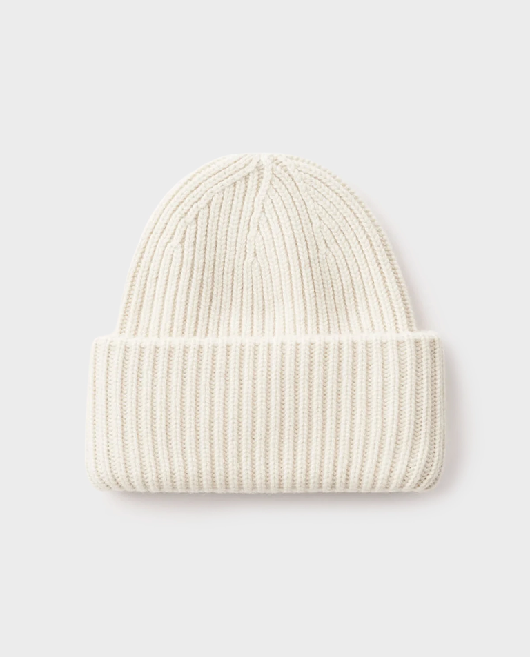 Kremowa prążkowana czapka beanie