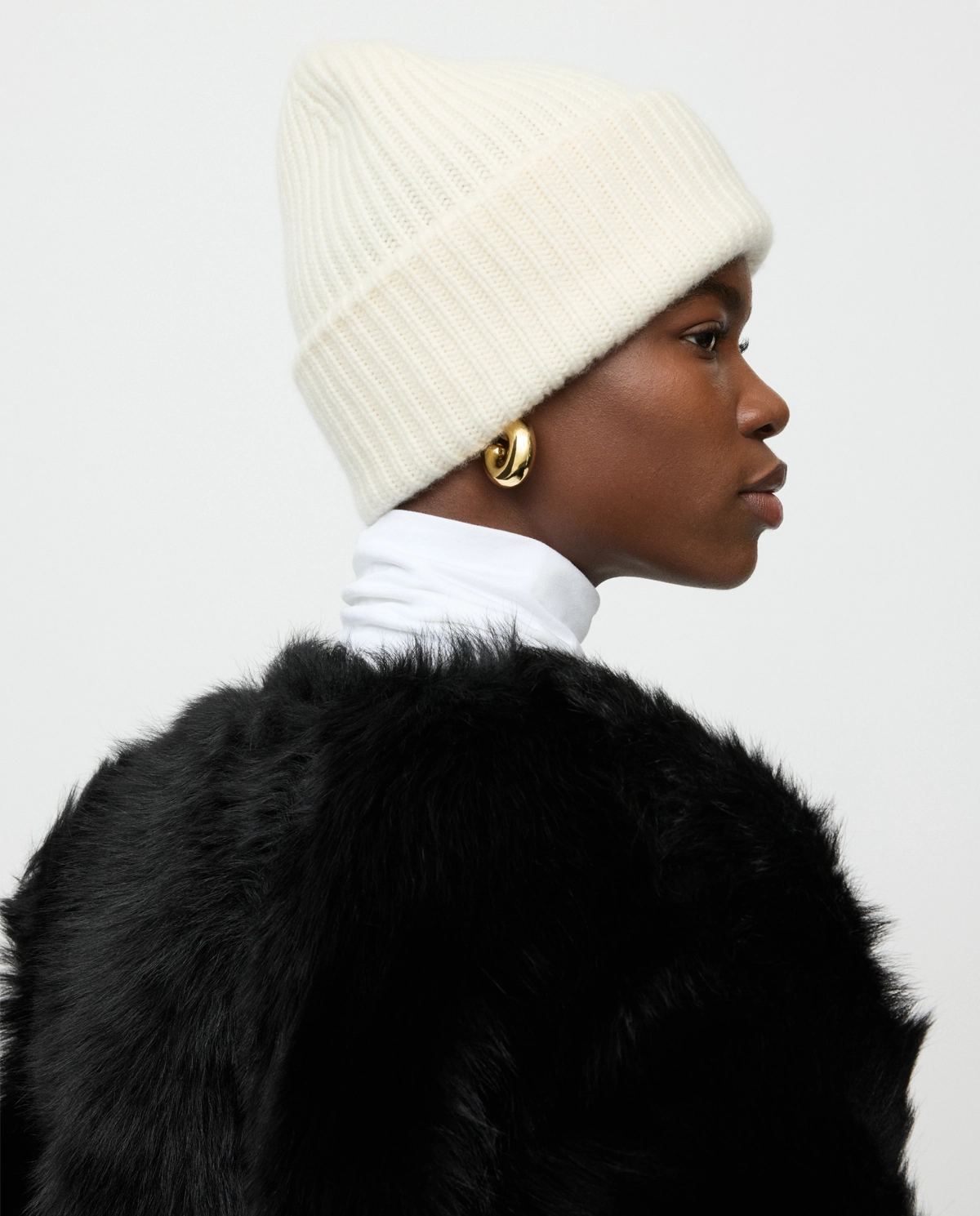 Kremowa prążkowana czapka beanie - Image #2