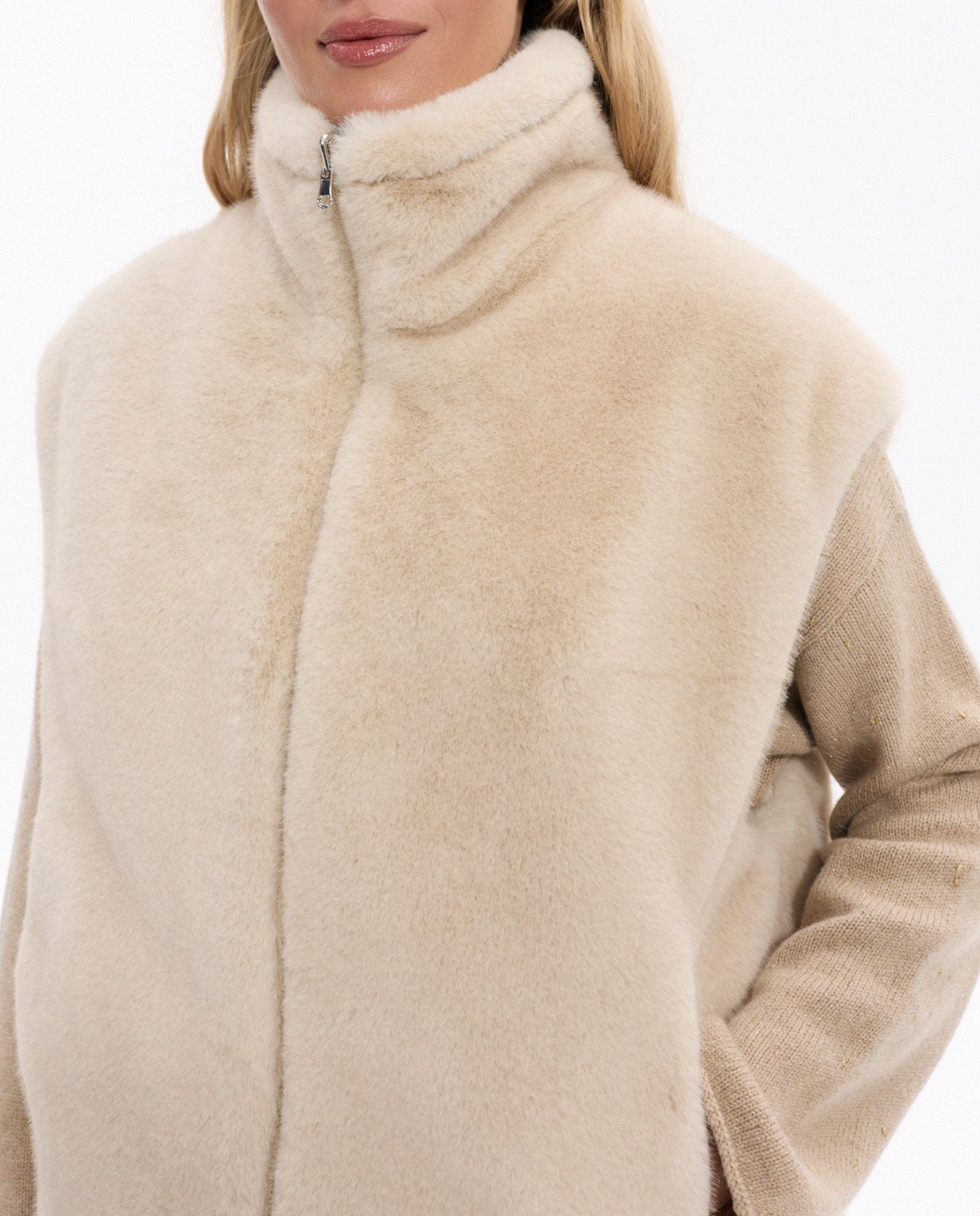 Jasnobeżowy dwustronny bezrękawnik - Image #4