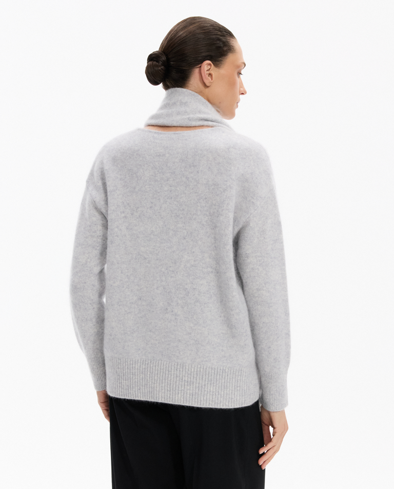 Jasnoszary sweter z wełny merino z szalem - Image #3