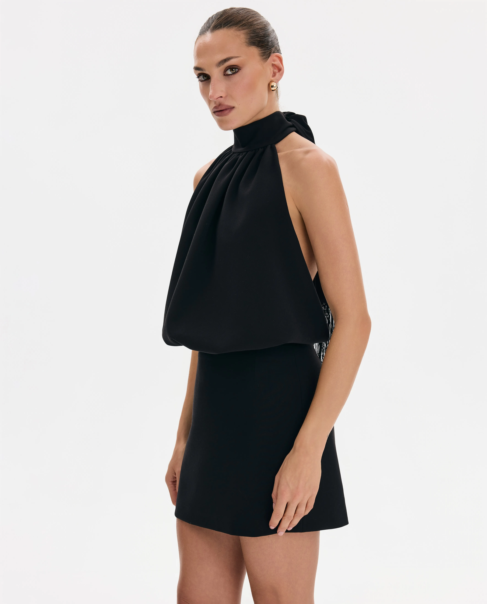 Czarna sukienka mini z szarfą - Image #2