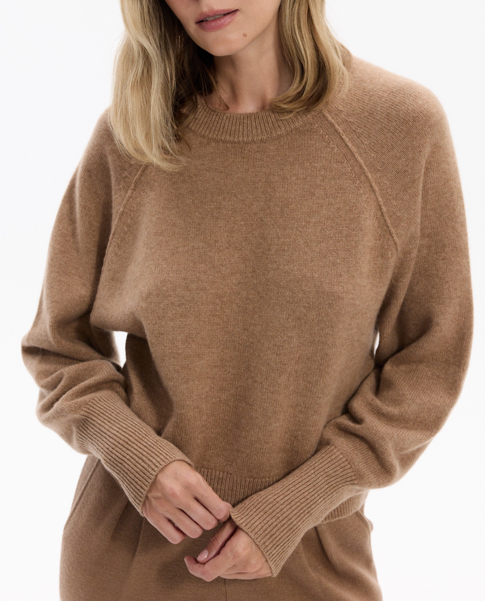 Kamelowy sweter z kaszmiru - Image #5