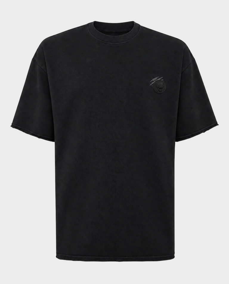 Czarny t-shirt z naszywką