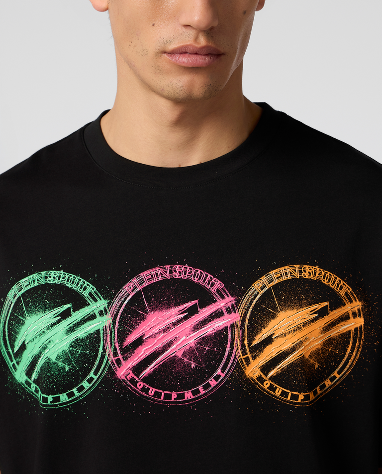 Czarny t-shirt z kolorowym nadrukiem - Image #4