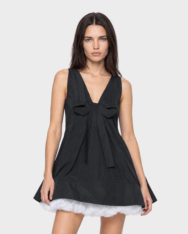 Czarna sukienka mini z tiulem