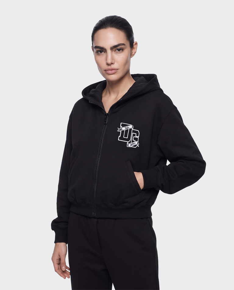 Czarna bluza z kapturem
